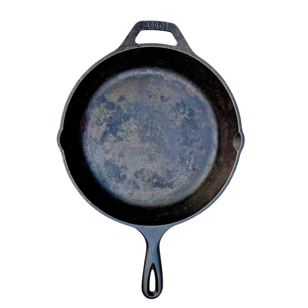 Crate & Barrel Lodge 13.25" Cast Iron Skillet Pre-Seasoned